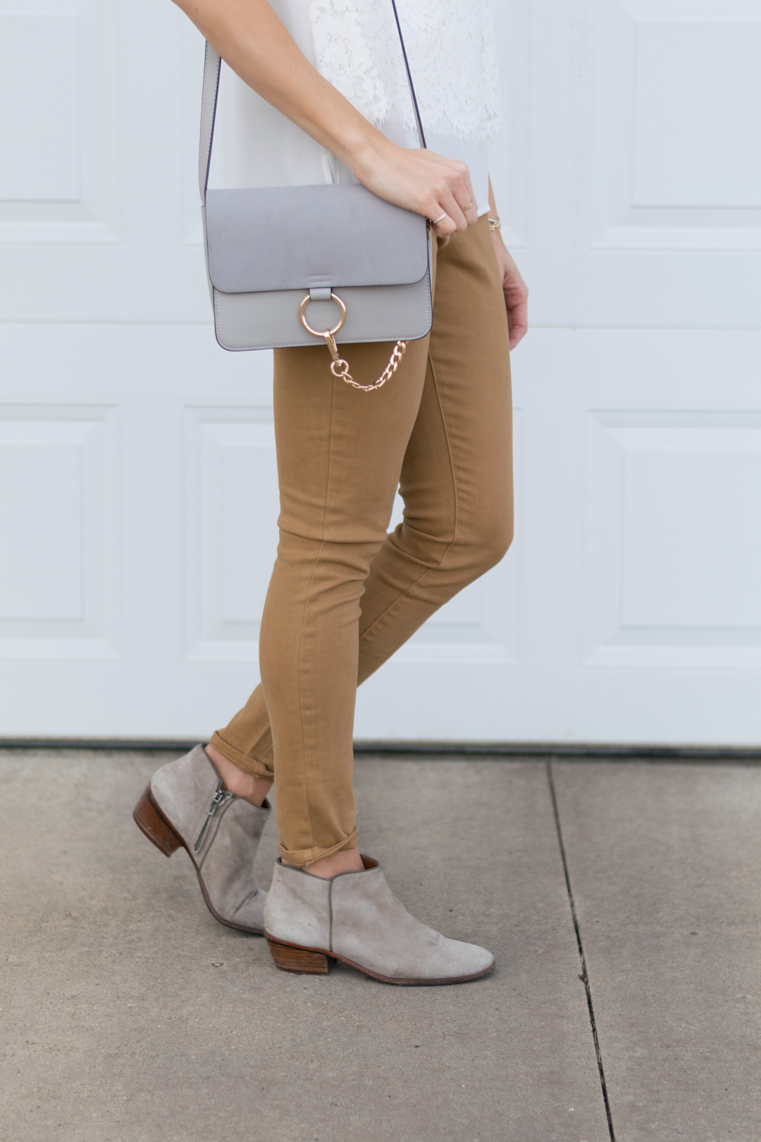 3-Ways-Wear-Camel-Pants-Outfit