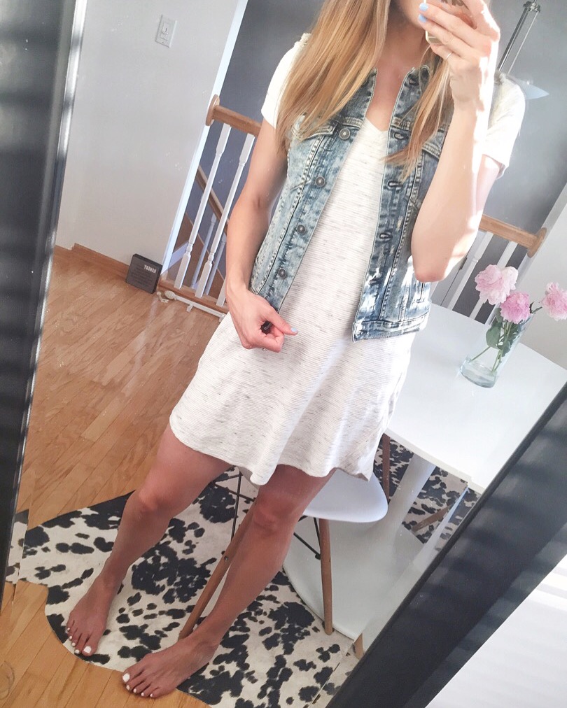 denim-vest-outfit