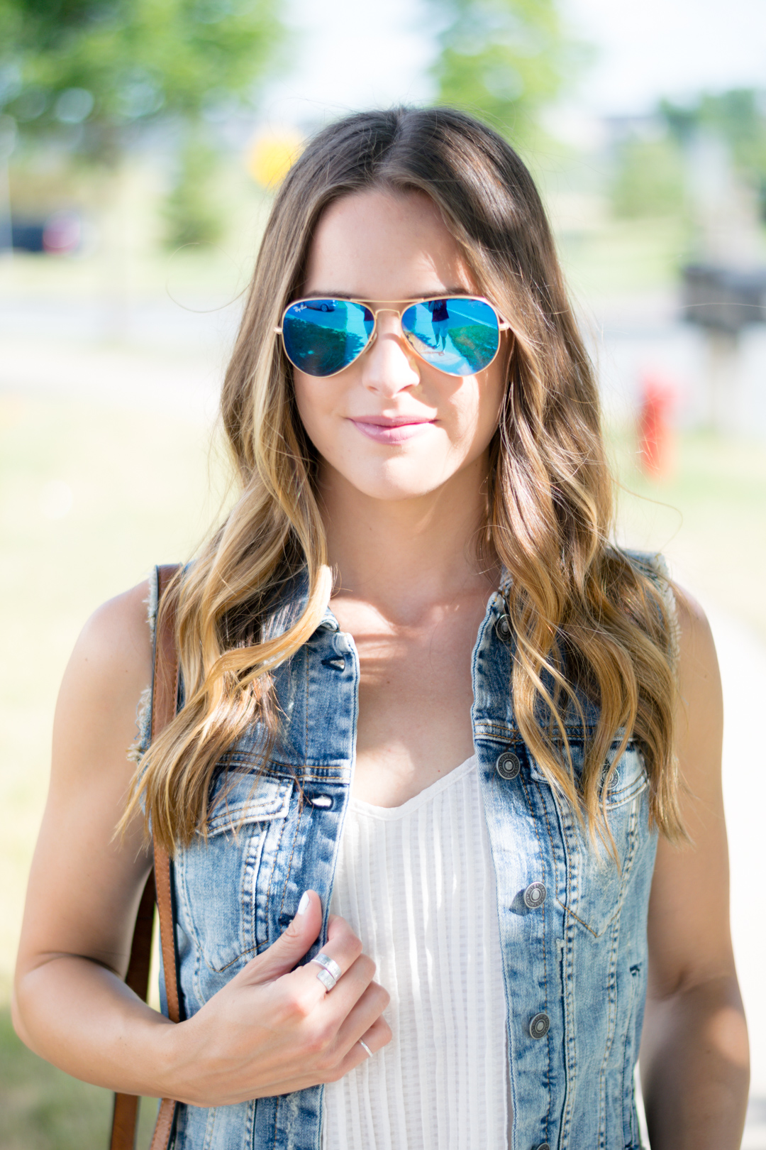 mirrored-blue-rayban-aviators