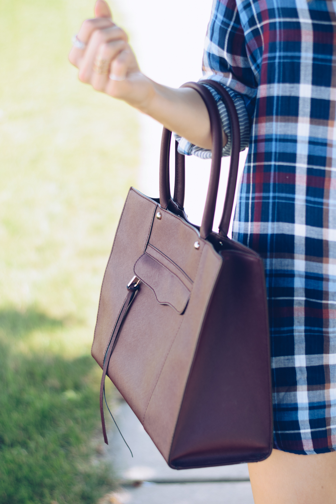 flannel shirt dress outfit, francescas flannel dress, classic ray ban aviators outfit, rebecca minkoff medium mab tote black cherry