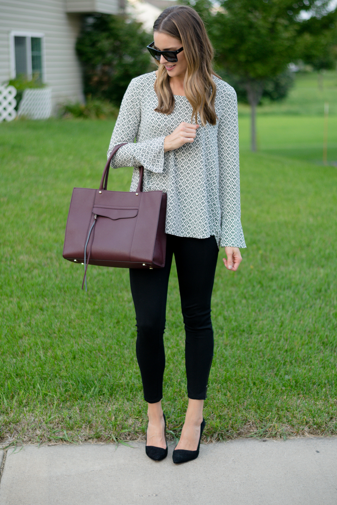 Pleione bell cuff high-low blouse