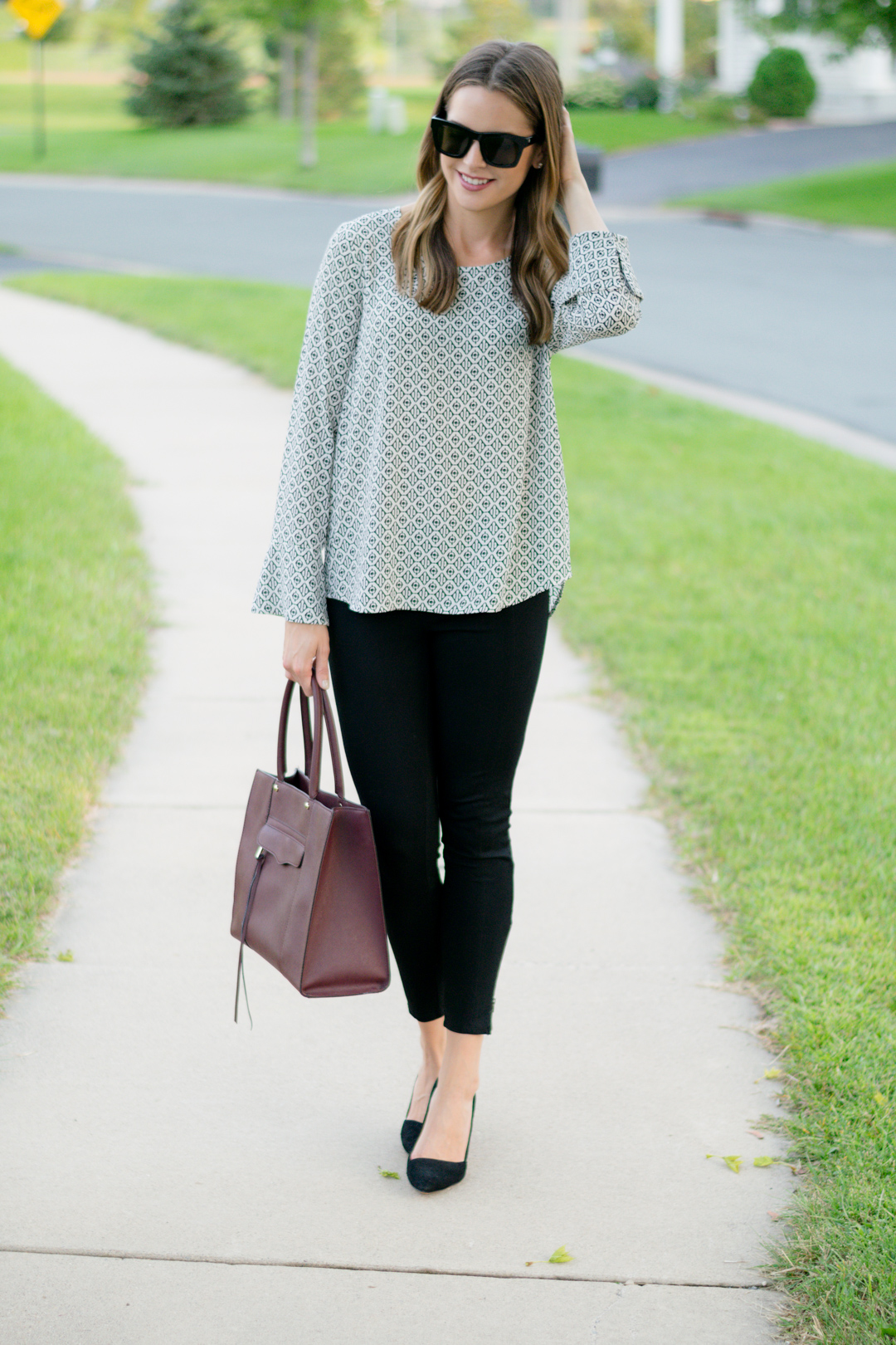 Pleione bell cuff high-low blouse