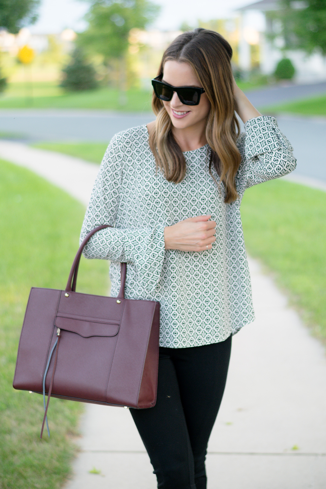 Pleione bell cuff high-low blouse