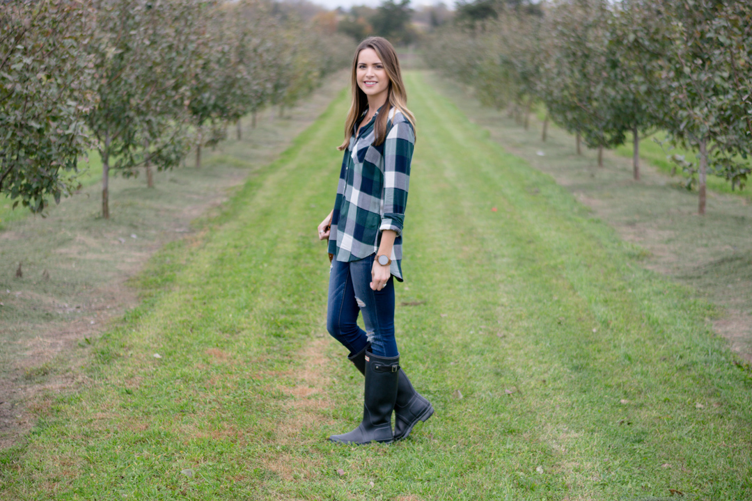 apple orchard outfit, plaid shirt outfit women, black hunter boots outfit, flannel shirt outfit women, fall outfits for women, pumpkin patch look