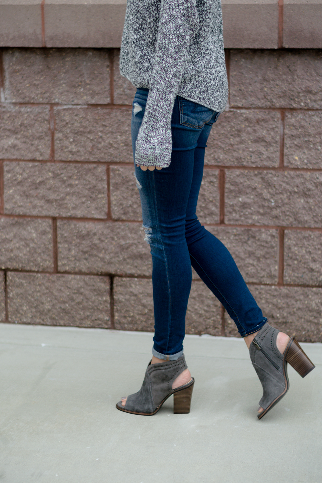 express lace up cold shoulder sweater, gray sweater outfit, peep toe booties, open toe booties, casual fall weekend outfit