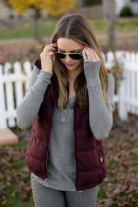 old navy textured frost free vest, wine puffer vest, maroon, burgundy, gray thermal henley top, black hunter boots outfit
