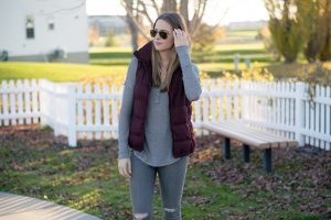 old navy textured frost free vest, wine puffer vest, maroon, burgundy, gray thermal henley top, black hunter boots outfit