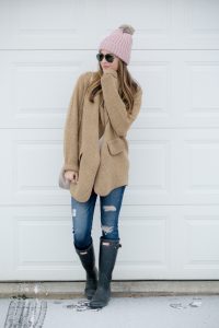 shein khaki sweater jacket, blush pom beanie, hunter boots, rocksbox, winter outfit