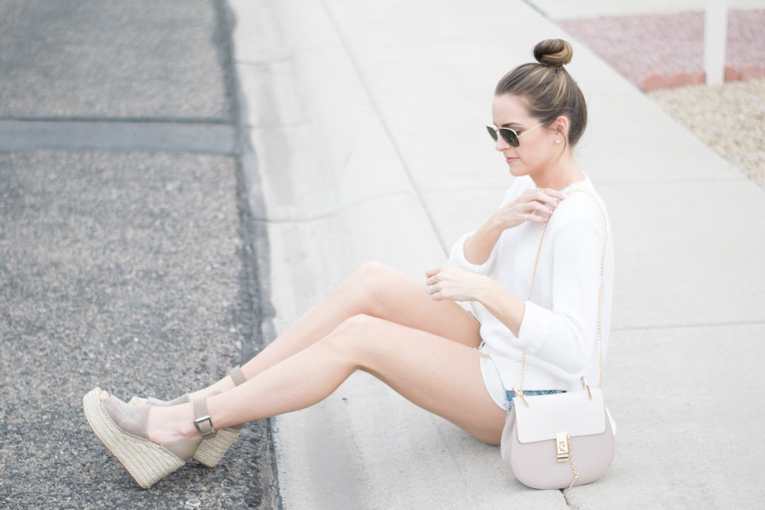 marc fisher adalyn wedges tan suede, chloe saddle bag dupe, top knot outfit