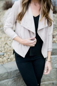 bb dakota blush suede blazer, blush jacket, shop social threads picks, spring transitional outfit, black and blush outfit