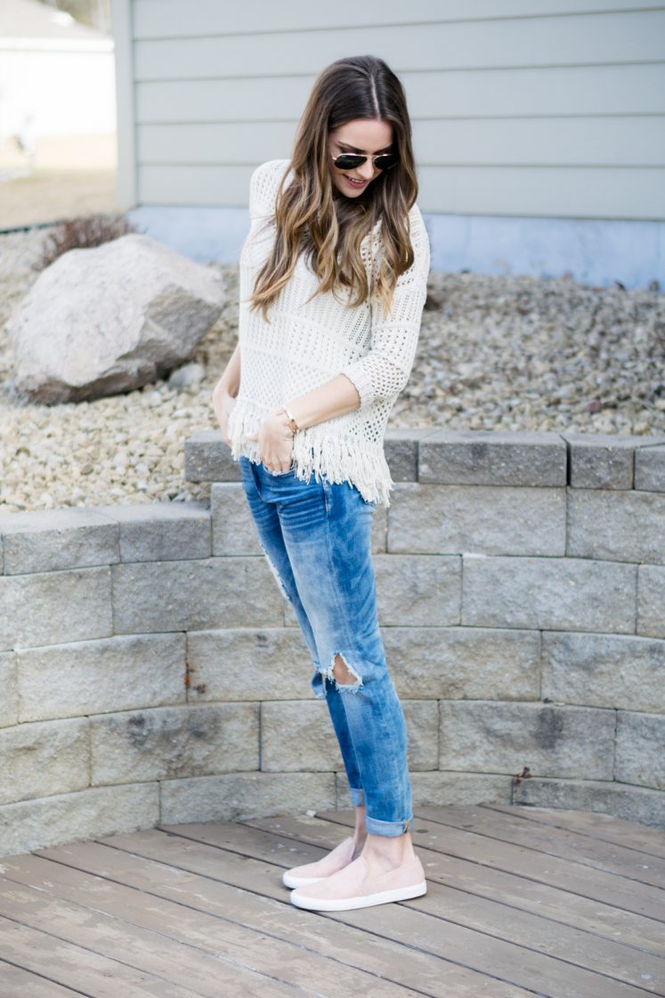 shop social threads, love stitch fringe sweater, tan crochet sweater, neutral outfit, spring transitional outfit, blanknyc good vibes jeans, target dv rose blush slip on sneakers