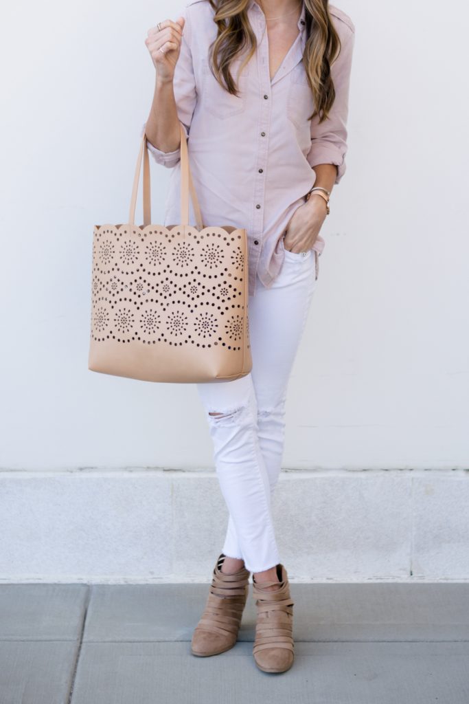 express soft boyfriend twill shirt, white jeans outfit, chelsea28 scalloped tote