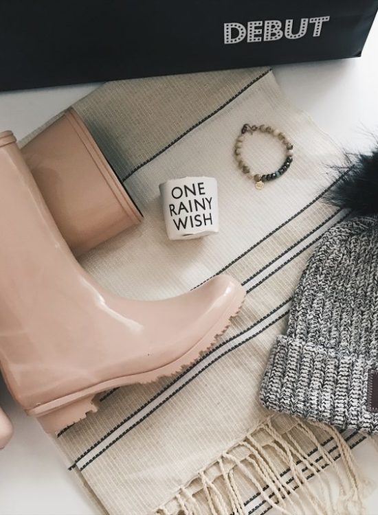 Roma pink rain boots, love your melon pom beanie, fashion blogger, smile network, pab's packs, house of talents, debut mall of america, shop for kindness, giving back Minneapolis,