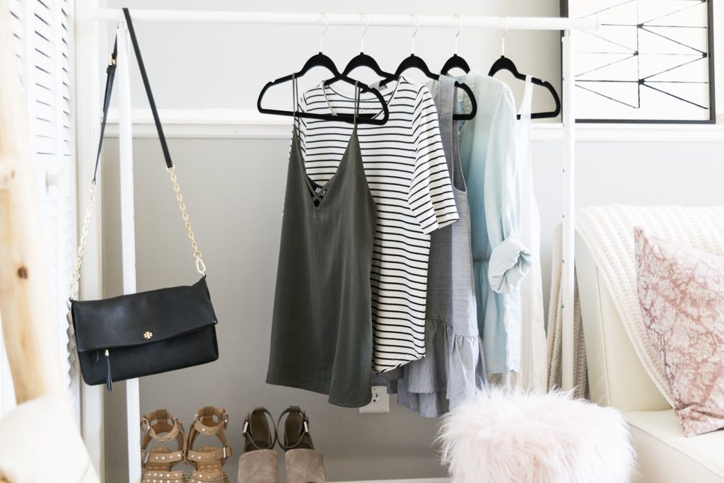 blogger office ideas, office Inspo, minimal office decor, Ikea clothing rack