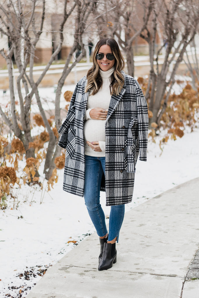 Holiday Style || Cute Winter Fashion with Motherhood Maternity