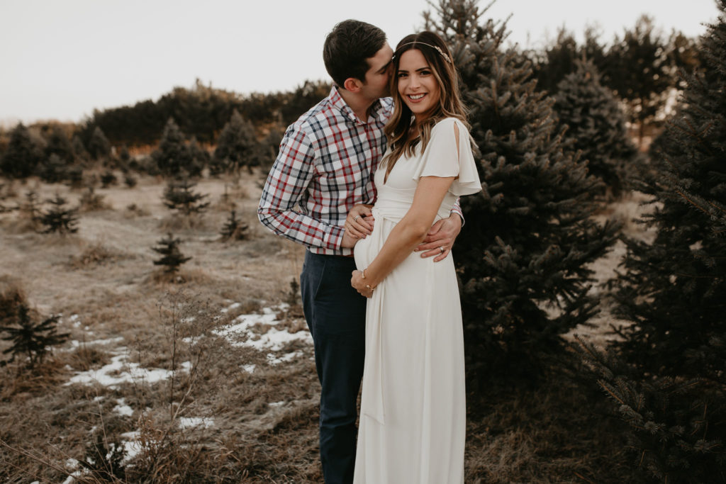 christmas maternity session, holiday maternity shoot, pregnancy photography winter, pregnancy fashion, nicole marie photography