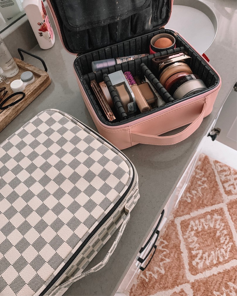 brown checkered makeup organizer