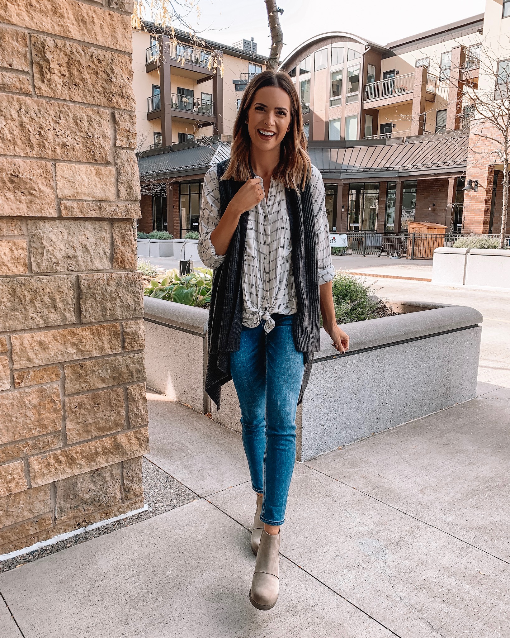 versatile fall/winter boots, Sorel Joan of arctic wedge II Chelsea boots ash brown, Minneapolis blogger, fall outfit, winter fashion