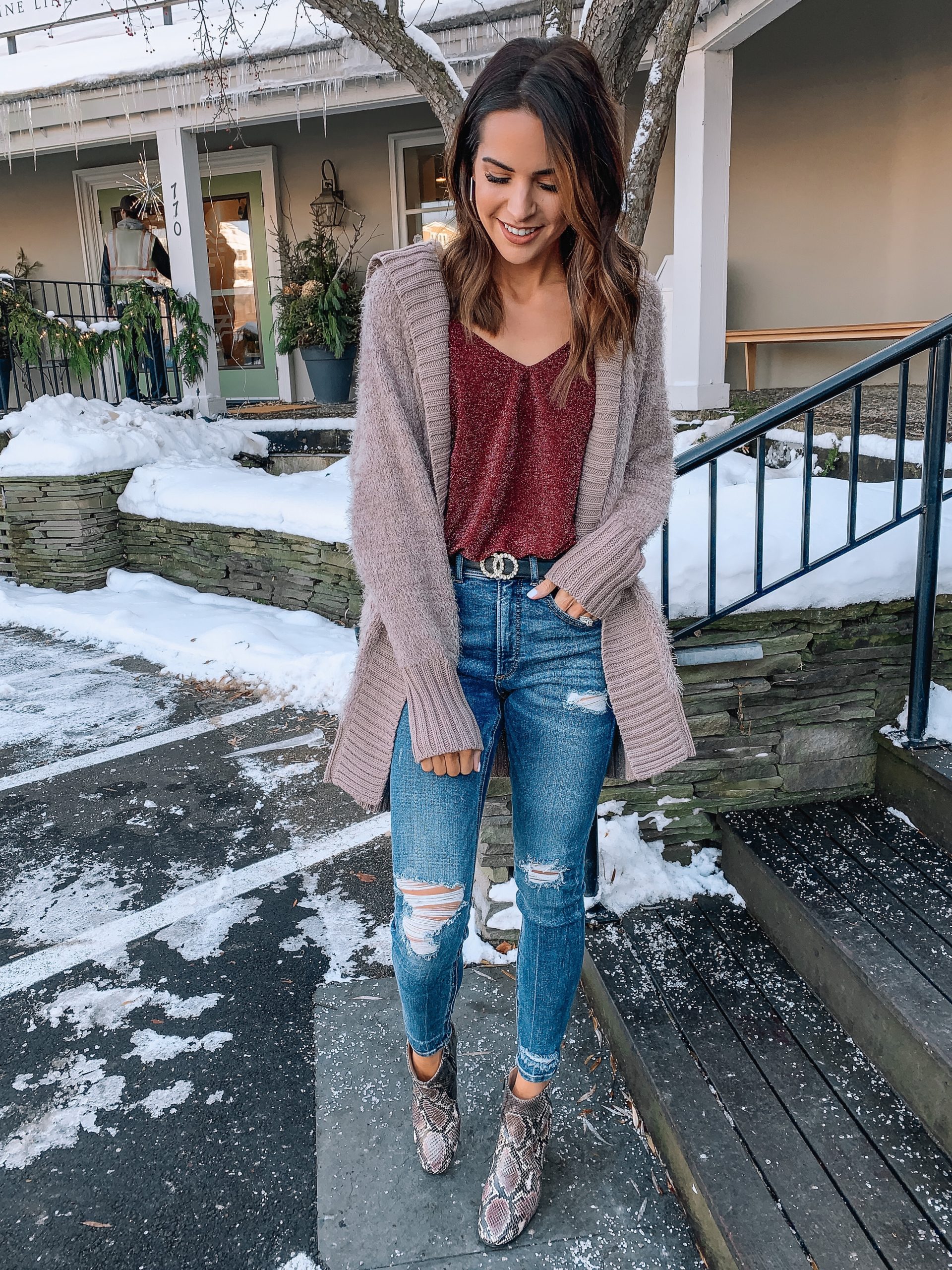 casual holiday outfit ideas, express, Christmas look, comfy